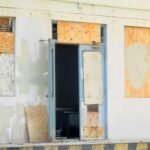 What to Expect When You Call an Emergency Boarding Up Service at Night