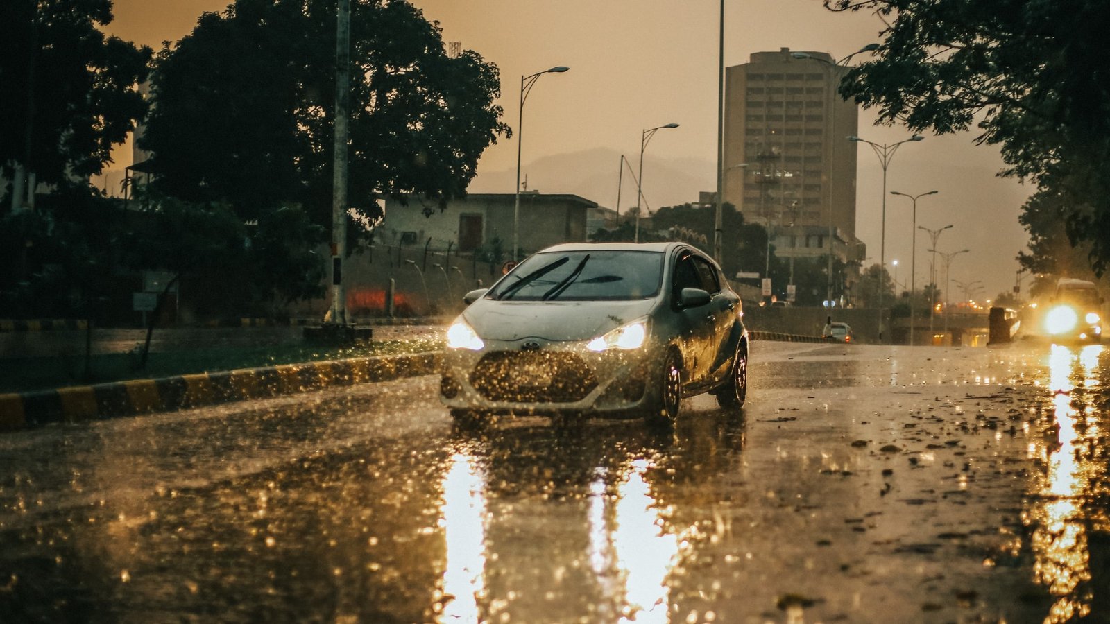 basil-minhaj-f3XnA2S9-Sw-unsplash
